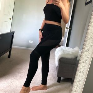 Black detail legging